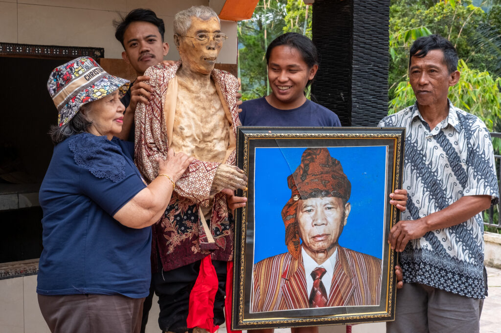 Ma'nene - Natalia Umiastowska